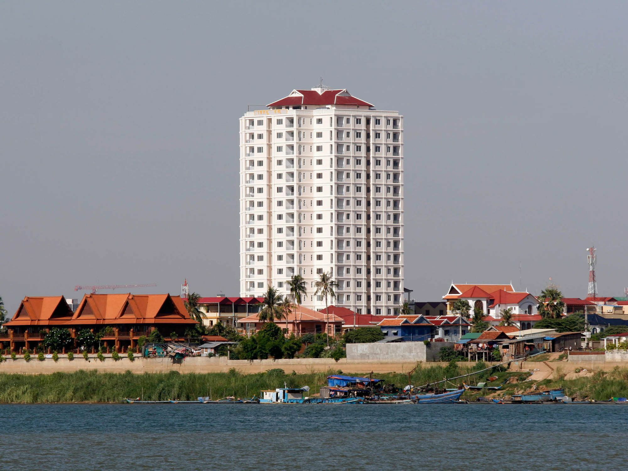 Mekongview 2 Condotel Пномпень Экстерьер фото